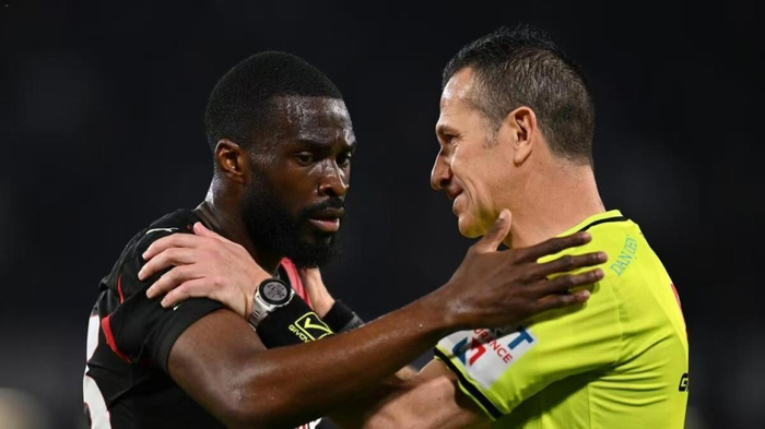 AC米兰因延迟比赛被重罚