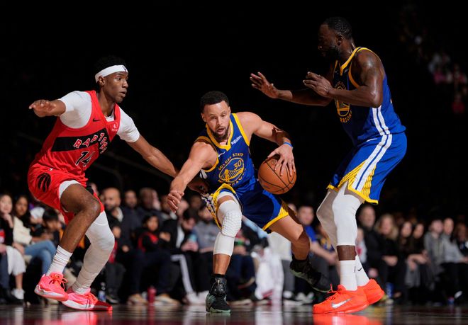 库里复出难挽勇士颓势，季后赛前景堪忧