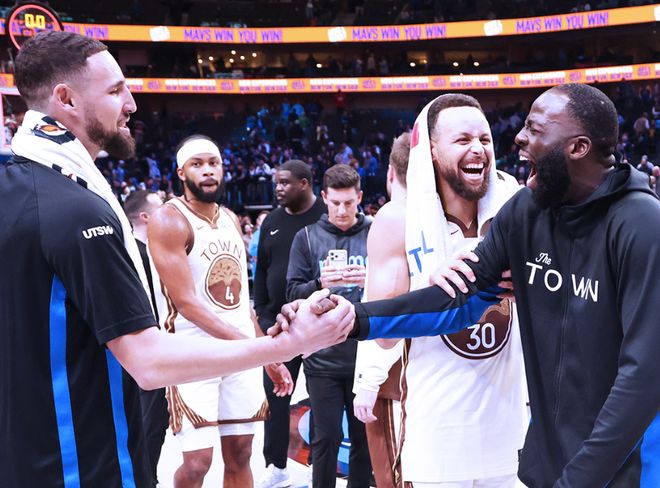 库里复出难挽勇士颓势，季后赛前景堪忧