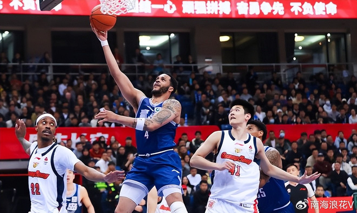 青岛队领先16分遭逆转 韦瑟斯庞致命失误成输球